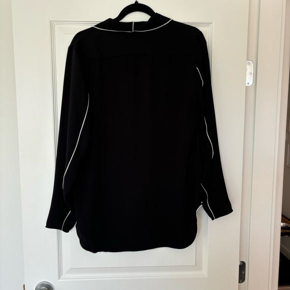 Aritzia Babaton | Rena Black Blouse - Size L - Picture 3 of 5